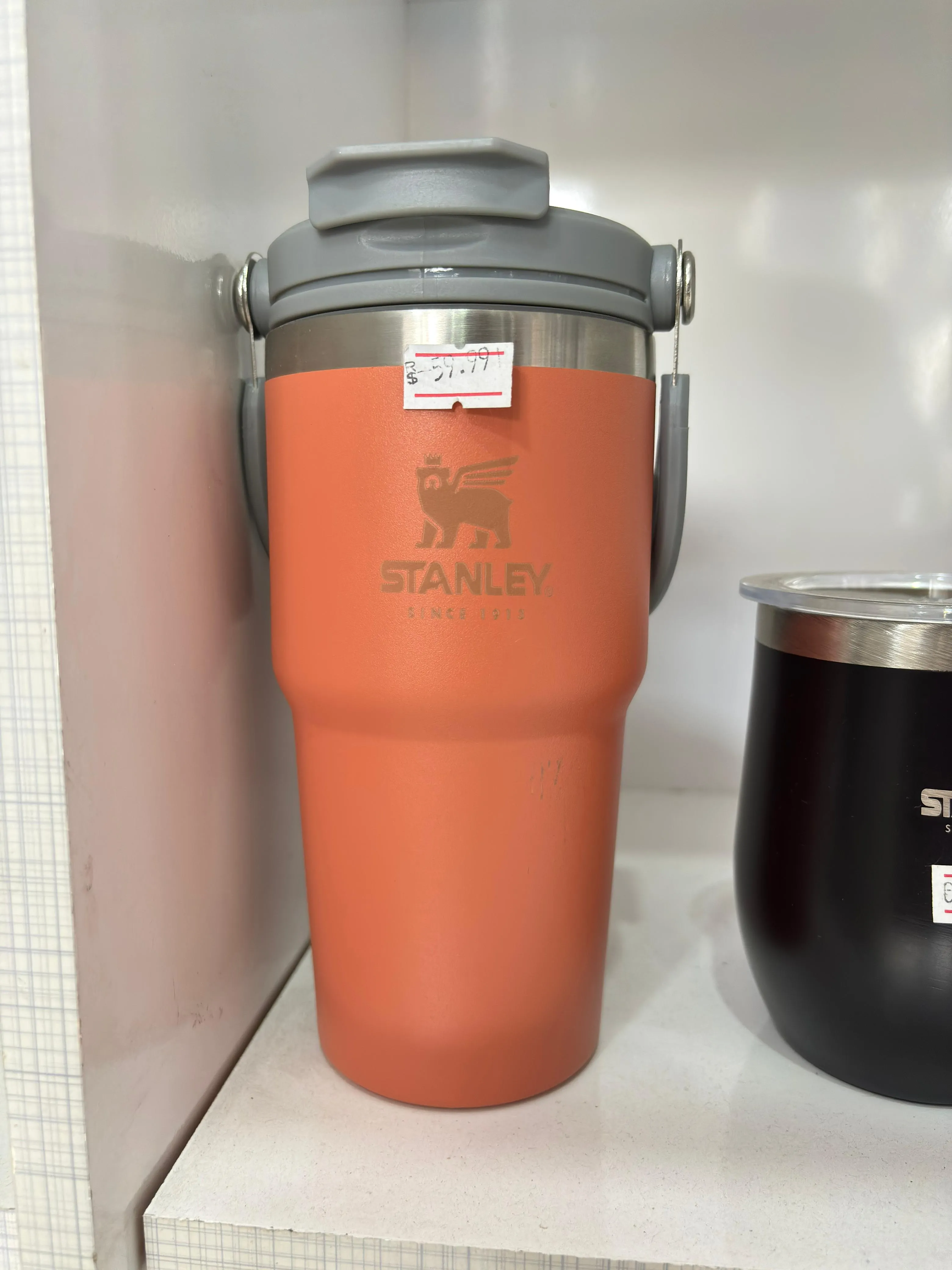 Garrafa térmica com alça